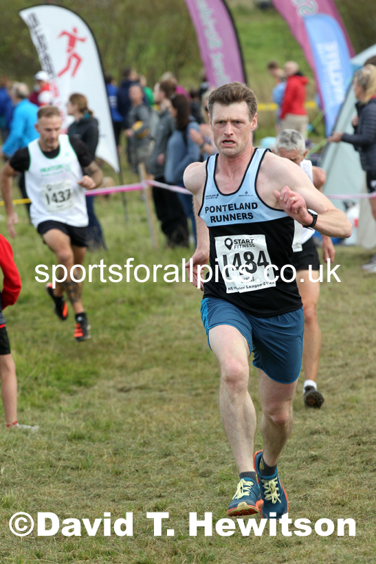 Senior mens 2021 North Eastern Harrier League, Druridge Bay. Photo: David T. Hewitson/Sports for All Pics